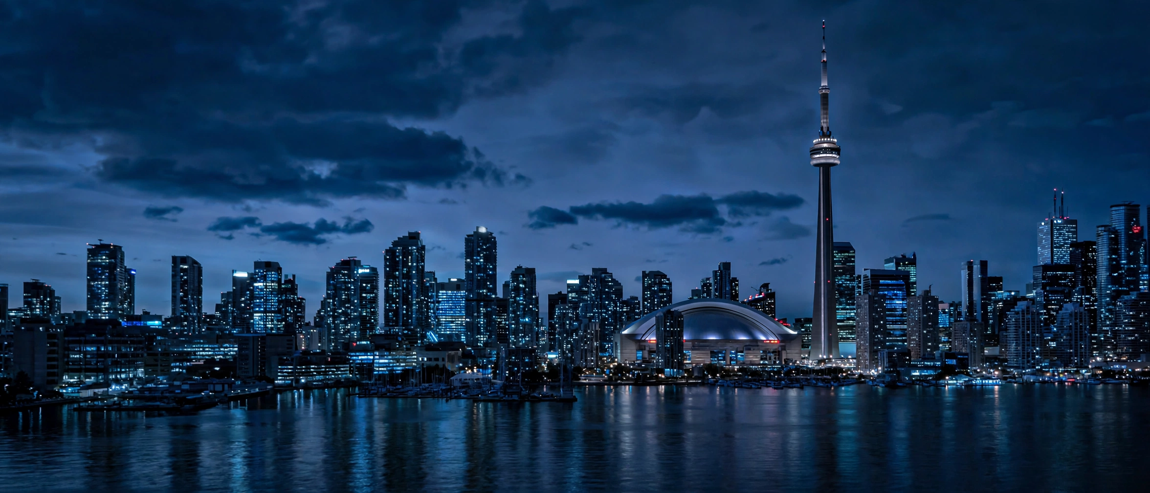 Toronto skyline at dusk